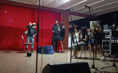 Jóvenes universitarios exhiben su talento en el Festival de Artistas Aficionados de la FEU en la UMoa